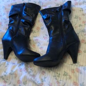 Black heeled boots size 5